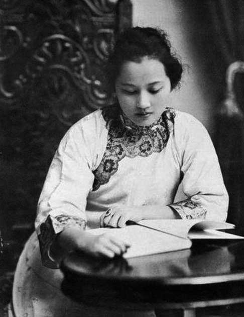 Tenue-Tai-Chi-Qipao-Song-Qing-Ling-Sun-Yat-Sen